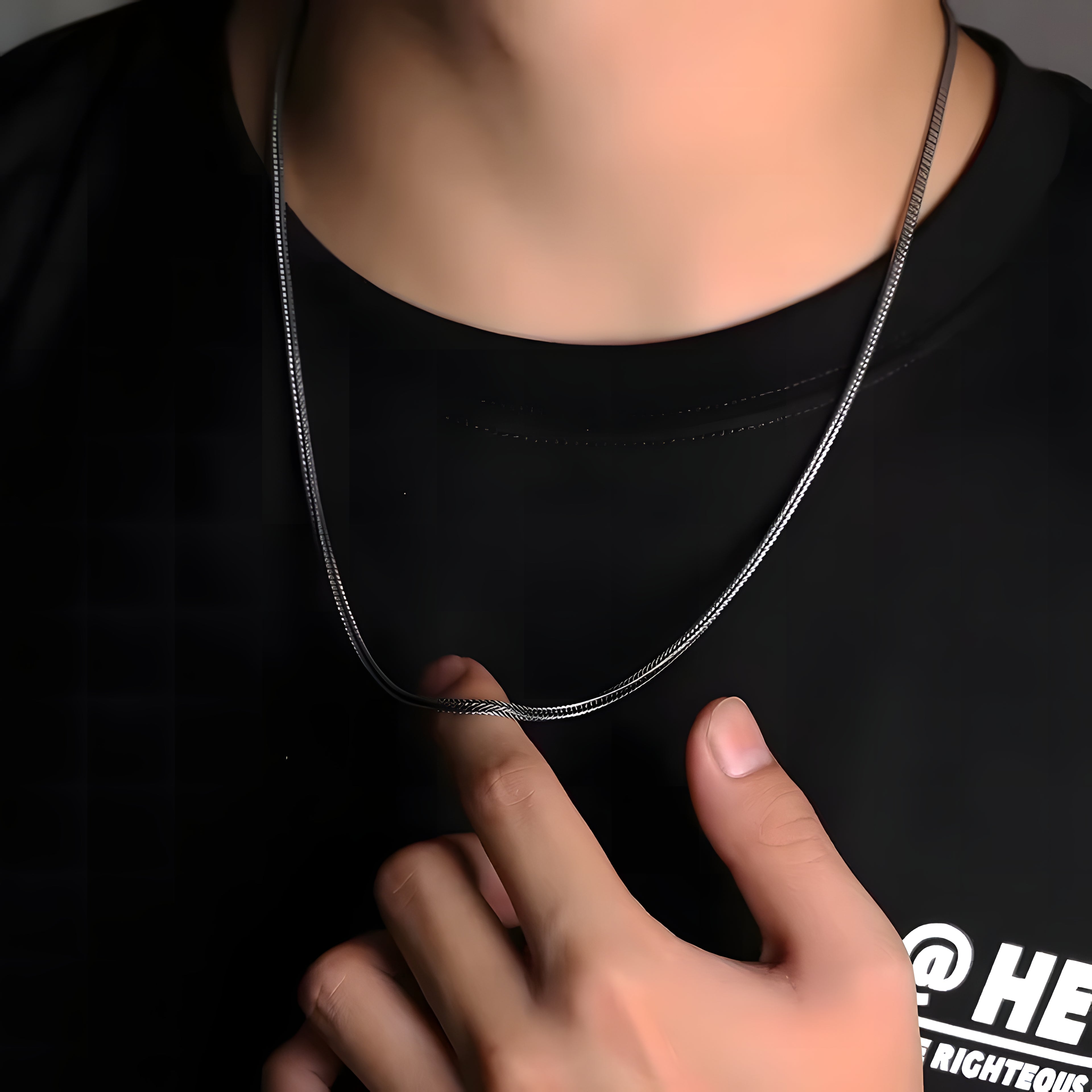 The Hawk - Silver Chain